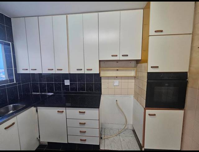 3 BEDROOM APARTMENT FOR SALE IN SOUTH BEACH